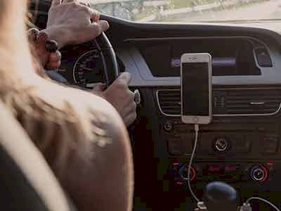 Les meilleures applications pour partir en vacances en voiture